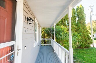 27 Fenner Ave in Newport, RI - Building Photo - Building Photo