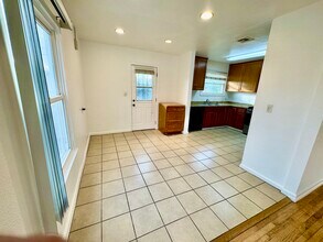 13331 S New Hampshire Ave in Gardena, CA - Foto de edificio - Building Photo