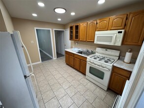110-15 174th St in Queens, NY - Foto de edificio - Building Photo