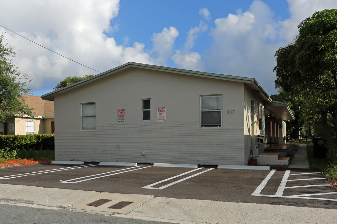 817 2nd St in West Palm Beach, FL - Building Photo