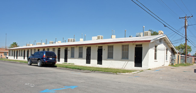 3000 Pera Ave in El Paso, TX - Building Photo - Building Photo