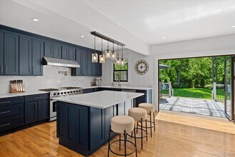 619 Bailey Ave in Greenport, NY - Building Photo - Building Photo