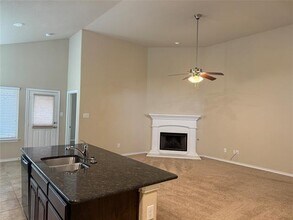 2225 Windhaven Dr in Denton, TX - Foto de edificio - Building Photo