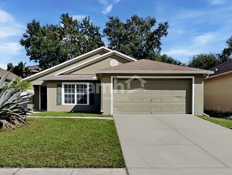 2340 Norwood Pl in Tavares, FL - Building Photo