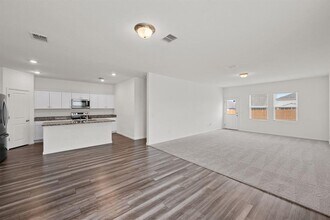 200 Gemsbok Rd in Hutto, TX - Building Photo - Building Photo