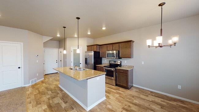 407 26th Ave W in West Fargo, ND - Building Photo - Building Photo