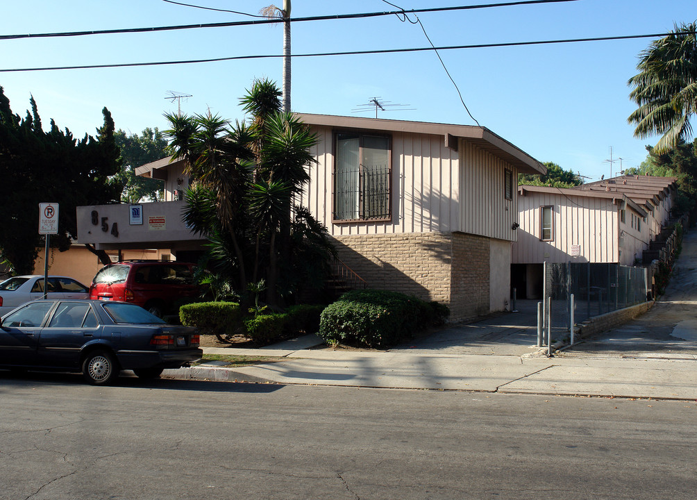 854 Glenway Dr in Inglewood, CA - Building Photo