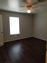 3319 Angel Ln in Houston, TX - Building Photo - Building Photo