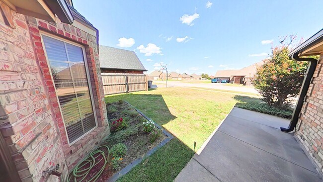 319 SW Coral Ave in Lawton, OK - Building Photo - Building Photo