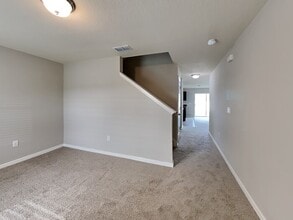 4189 High Ridge Ave in Spring Hill, FL - Building Photo - Building Photo