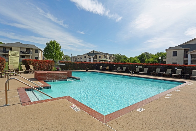 Lodge At Merrilltown Apartments in Austin, TX - Building Photo - Building Photo