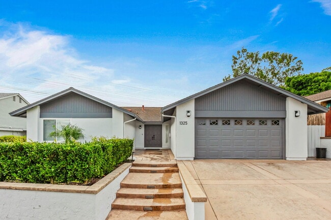 property at 1325 Park Dr