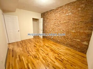 838 Huntington Ave, Unit 3 in Boston, MA - Building Photo - Building Photo