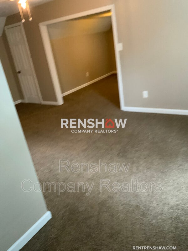 116 N Sampson Ave in Dyersburg, TN - Building Photo - Building Photo