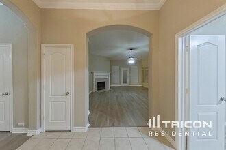 1312 Pierron Dr in Arlington, TX - Building Photo - Building Photo