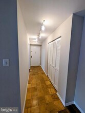 11309 Commonwealth Dr-Unit -T2 in Rockville, MD - Building Photo - Building Photo