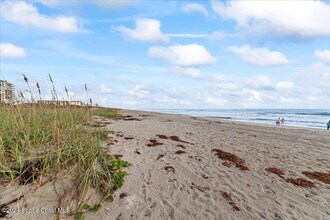 2020 N Atlantic Ave in Cocoa Beach, FL - Building Photo - Building Photo