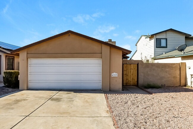 4327 E Contessa St