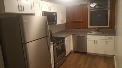 1063 East Ave in Rochester, NY - Building Photo - Building Photo