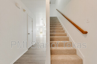 10624 Many Oaks Dr in Fort Worth, TX - Building Photo - Building Photo