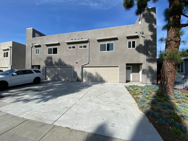 4325 E 58th St in Maywood, CA - Building Photo - Building Photo