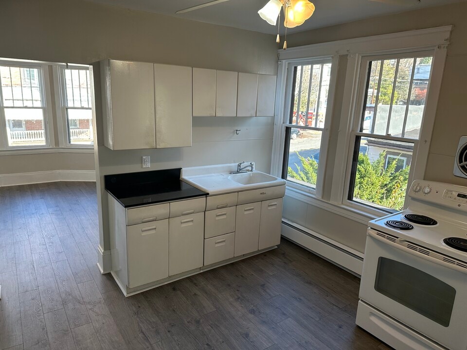 106 Saint John St, Unit 2 in Schuylkill Haven, PA - Foto de edificio