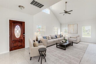 200 Oldbridge Dr in Hutto, TX - Building Photo - Building Photo