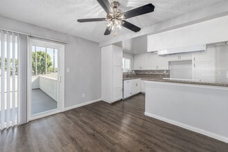 Arroyo Vista Apartments in Garden Grove, CA - Building Photo - Interior Photo
