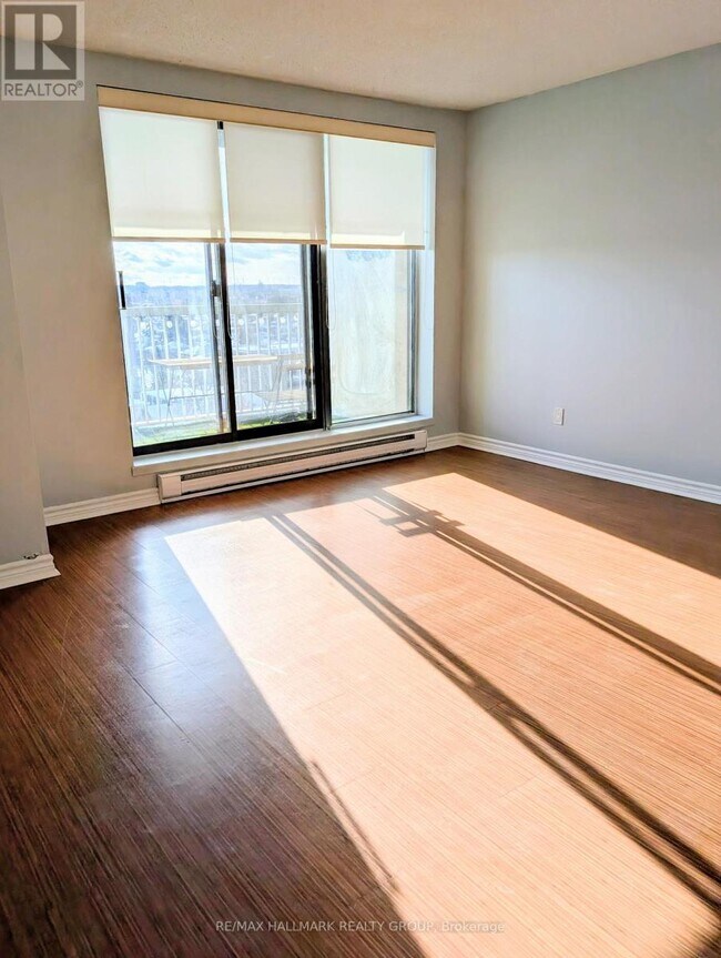 1180 Ohio St in Ottawa, ON - Building Photo - Building Photo