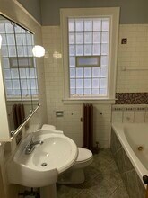 8204 S Sangamon St, Unit 1 in Chicago, IL - Foto de edificio - Building Photo