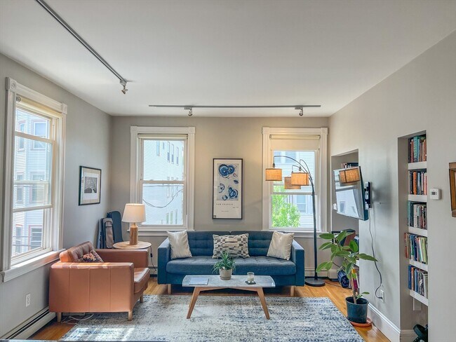 property at 390 Norfolk St
