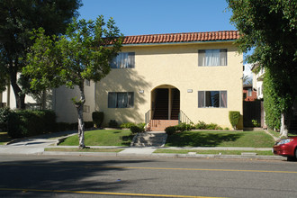 1241 E Wilson Ave in Glendale, CA - Building Photo - Building Photo