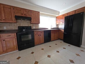 76 Willowick Dr in Stonecrest, GA - Building Photo - Building Photo