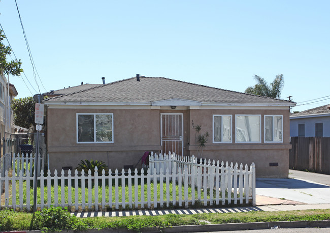 382 Vance St in Chula Vista, CA - Building Photo - Building Photo