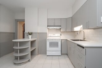 61 Washington Rd in Springfield, MA - Building Photo - Building Photo