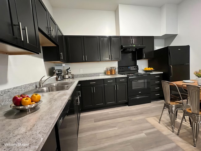 Trinity Court Apartments in Chapel Hill, NC - Foto de edificio - Building Photo