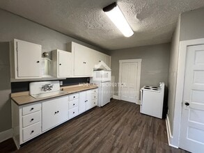 1102 Spring St in New Castle, IN - Building Photo - Building Photo