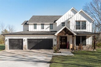 421 Ridgeview Rd in Sherman, TX - Building Photo - Building Photo