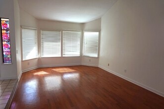 22116 Richford Dr in Lake Forest, CA - Building Photo - Building Photo