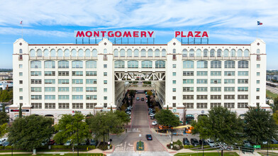 Montgomery Plaza in Fort Worth, TX - Building Photo - Building Photo