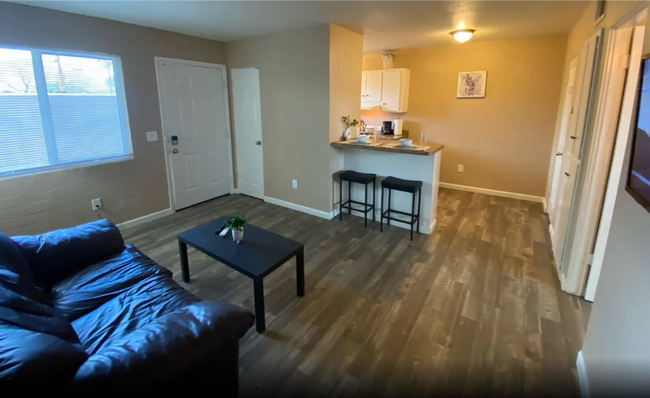 property at 4302 E Bellevue St