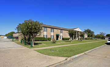 Deer Park Gardens in Deer Park, TX - Foto de edificio - Building Photo