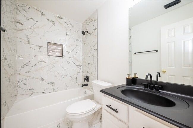 property at 7246 Wimberly Oaks Ln