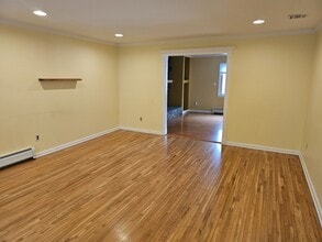 79 S Powder Mill Rd in Morris Plains, NJ - Building Photo - Building Photo
