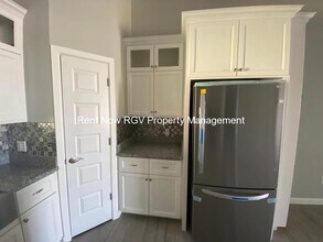 2206 Liverpool Dr in Edinburg, TX - Building Photo - Building Photo