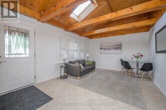 100 Munn St in Hamilton, ON - Building Photo - Building Photo