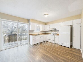 131 S Crescent Ave in Independence, MO - Building Photo - Building Photo