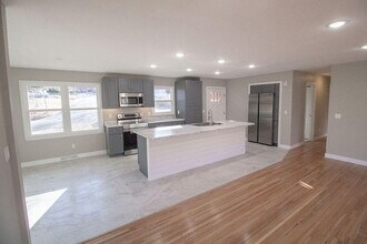 715 Bluffdale Dr in Columbia, MO - Building Photo - Building Photo