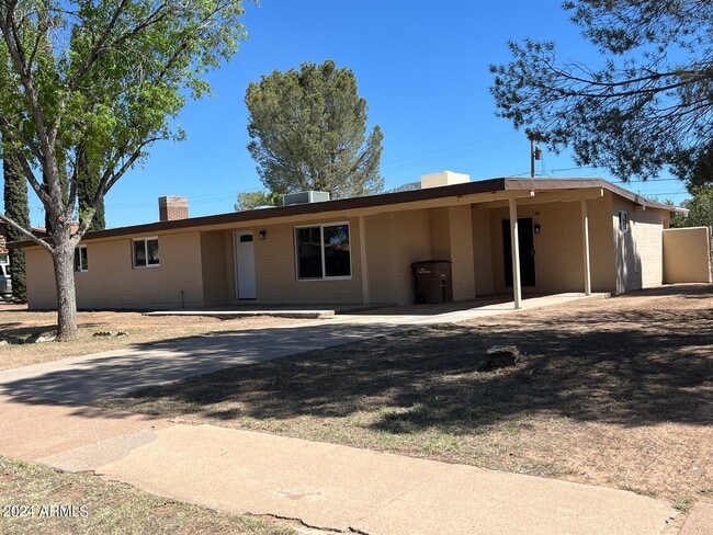 property at 1421 11th St