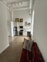 1009 W Lawrence Ave, Unit 2 in Chicago, IL - Building Photo - Building Photo